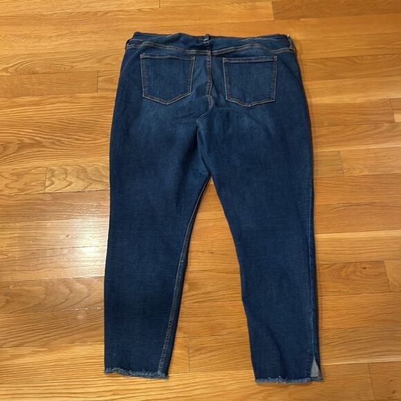 Old navy rockstar super skinny raw hem bottom jeans size 16. - Picture 8 of 8